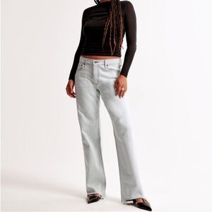 NWT Abercrombie & Fitch Low Rise Baggy Jean